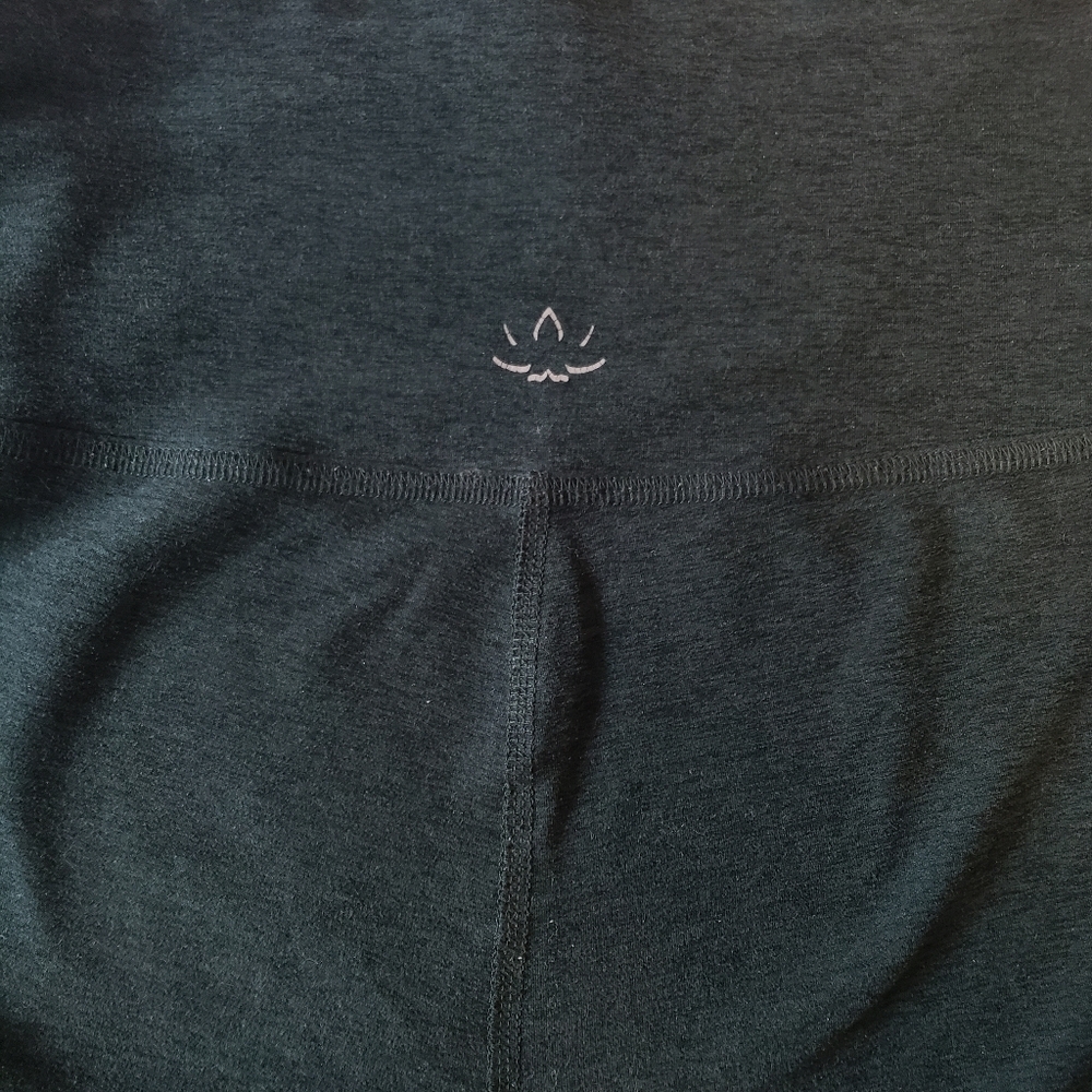 Beyond Yoga Dark Green Leggings - Picture 2 of 4